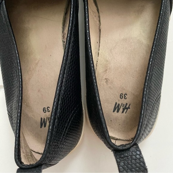 H&M Black Snakeskin Faux Leather Slip On Sneakers Flat 8 8.5 39 - Picture 7 of 10
